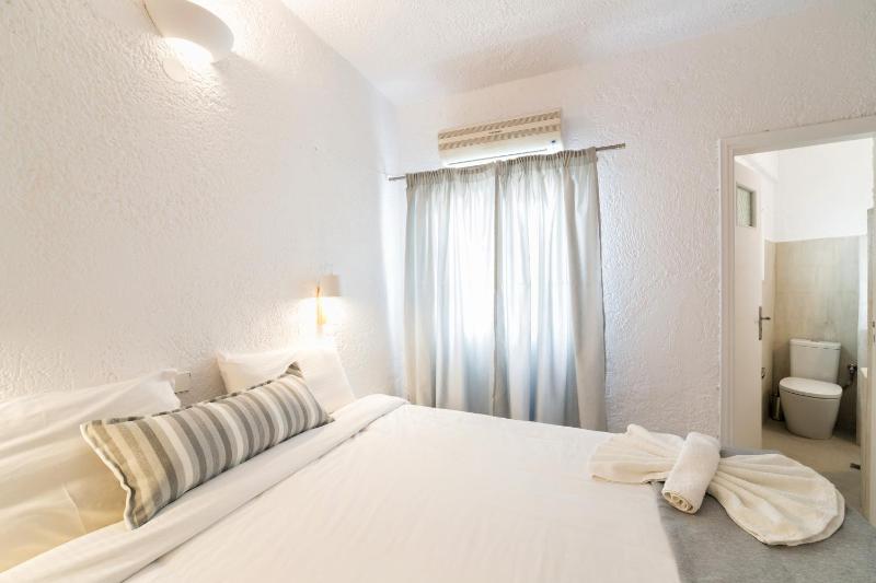 Standard Room Pool Level image 4