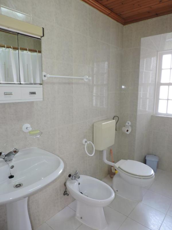 Two-Bedroom Townhouse image 4