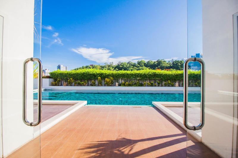 Hyde Park Residence by Pattaya Sunny rentals - image 15
