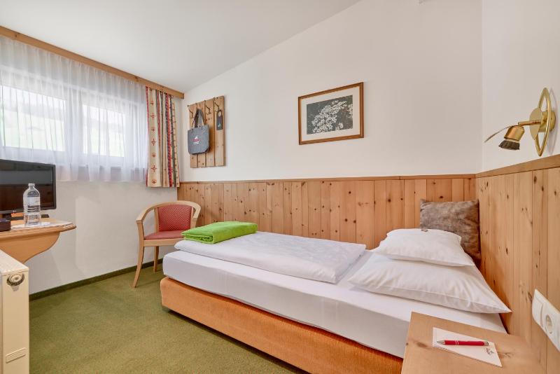 Standard Single Room image 1