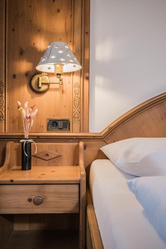 Double or Twin Room with Mountain View image 3
