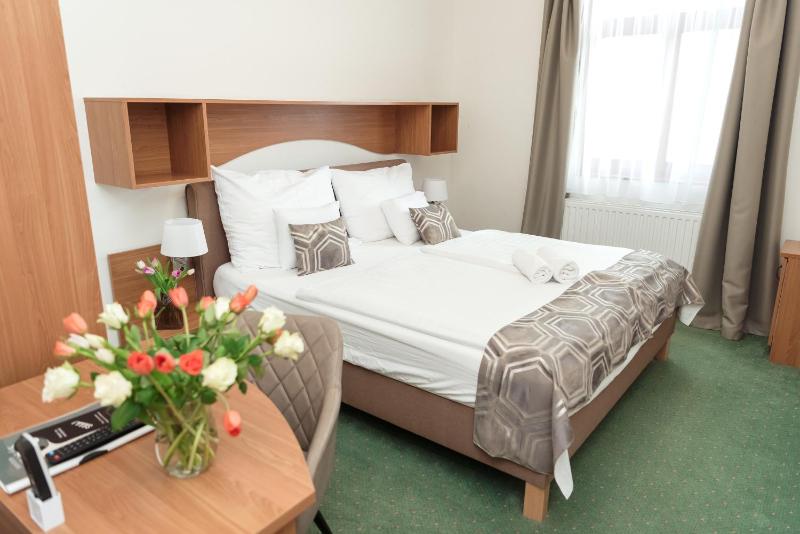 Double Room image 1