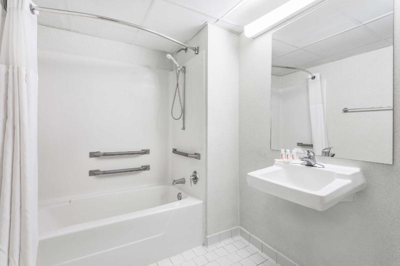 King Room - Disability Access/Non-Smoking image 1
