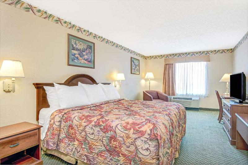 King Room - Non-Smoking image 1