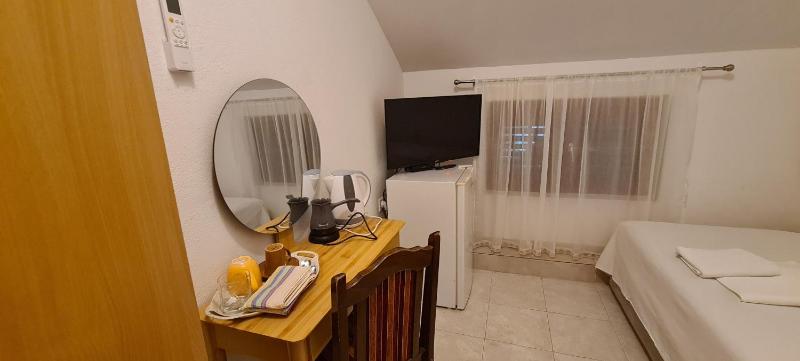 Guest House Andrea - image 11