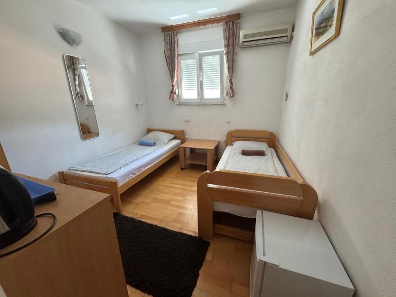 Deluxe Double Room image 4