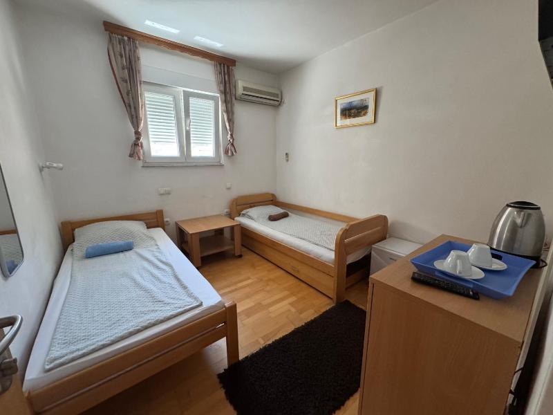 Deluxe Double Room image 1