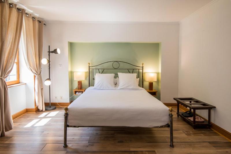 Contemporary Suite ( Martine's House -  Castle Annexe ) image 1