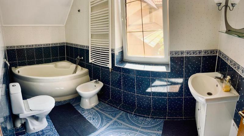 Standard Suite image 2