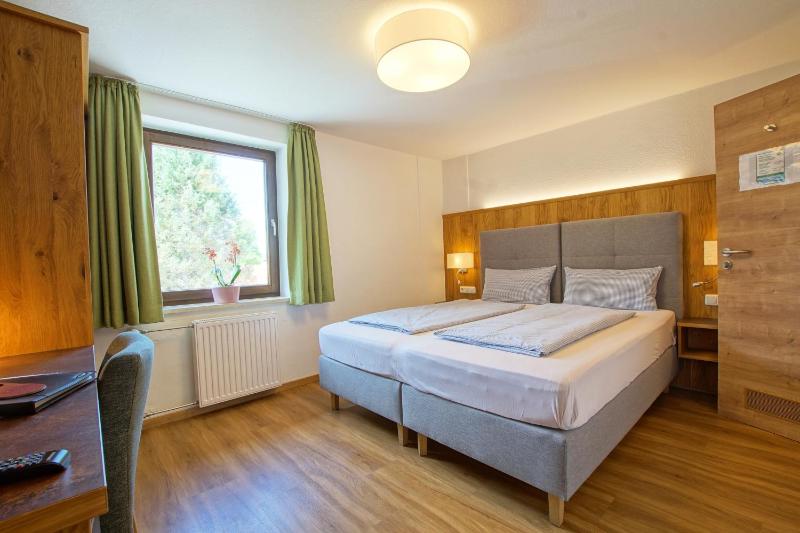 Double Room image 1