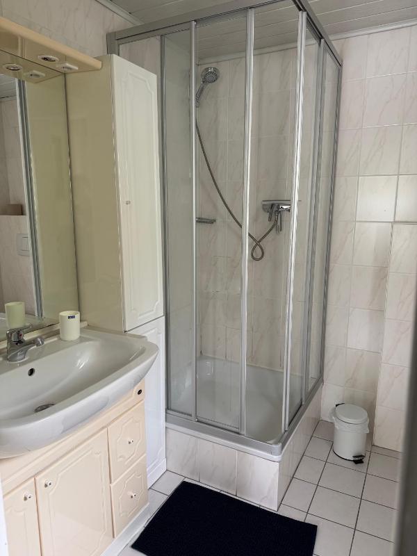 One-Bedroom Apartment image 2