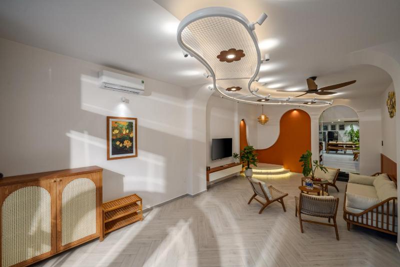 Shore House - Near My Khe Beach & City Centre by The Key - image 14