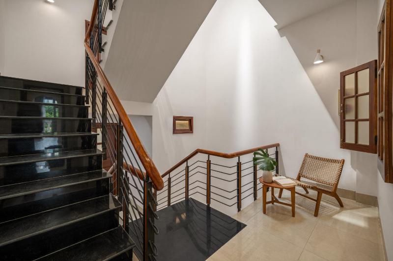 Shore House - Near My Khe Beach & City Centre by The Key - image 15