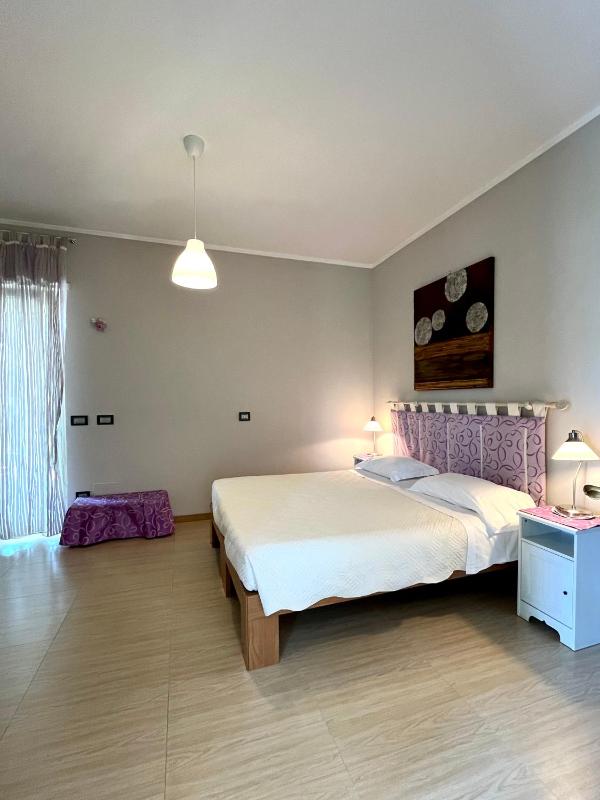 Standard Double Room image 3