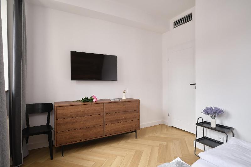 LeoApart Solny Square ApartHotel - image 8