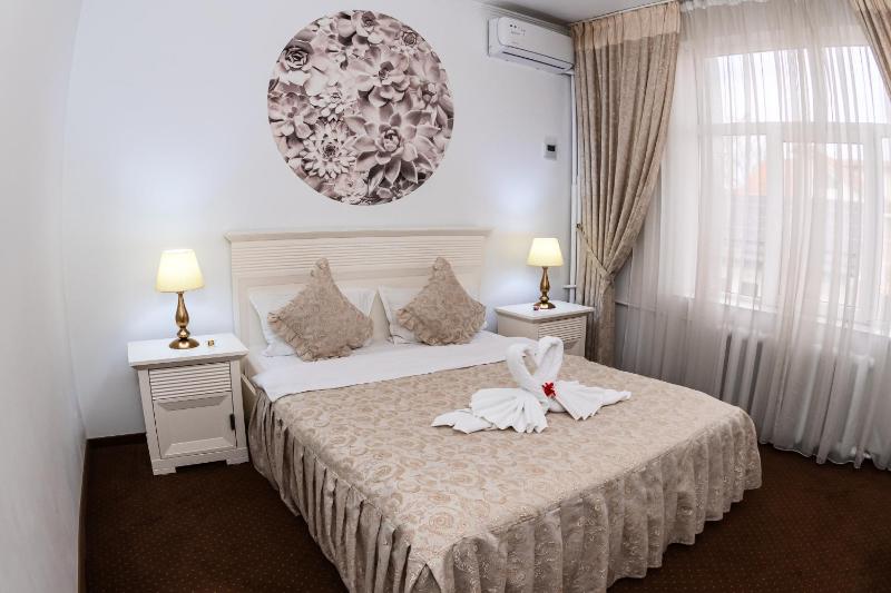 One-Bedroom Suite image 1
