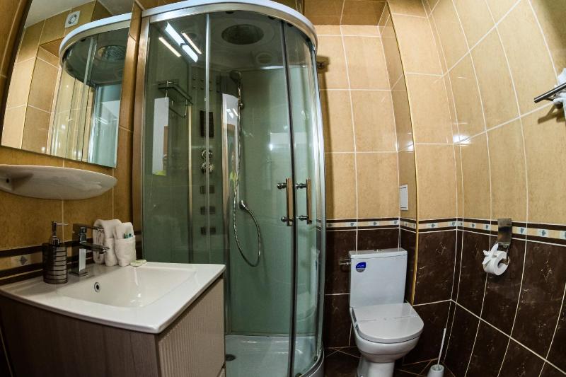 One-Bedroom Suite image 2