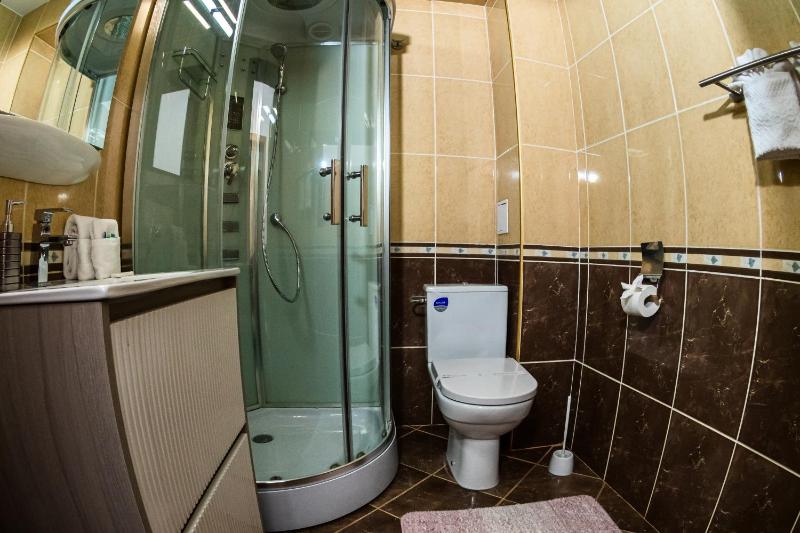 One-Bedroom Suite image 4