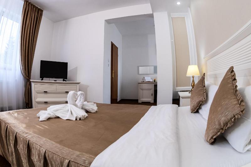 Apartment image 3