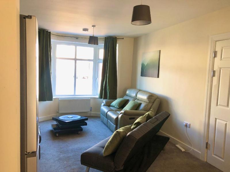 4 Bedroom House near hospital and motorway - image 18