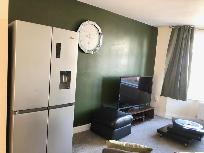 4 Bedroom House near hospital and motorway - image 15