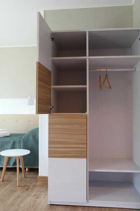 Twin Room image 3