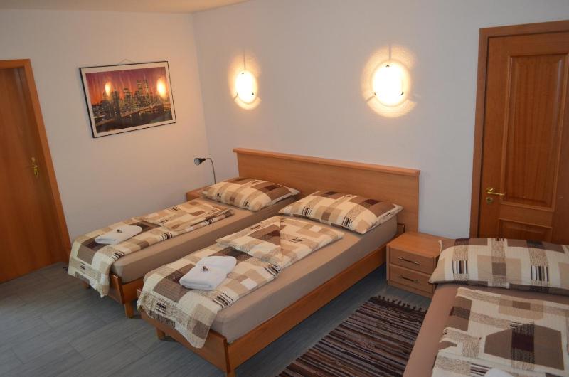 Triple Room image 3