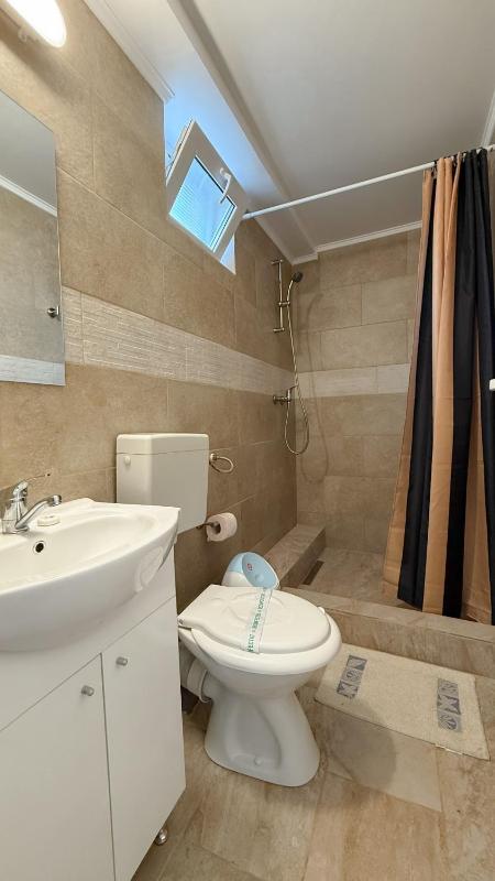 Deluxe Triple Room image 3