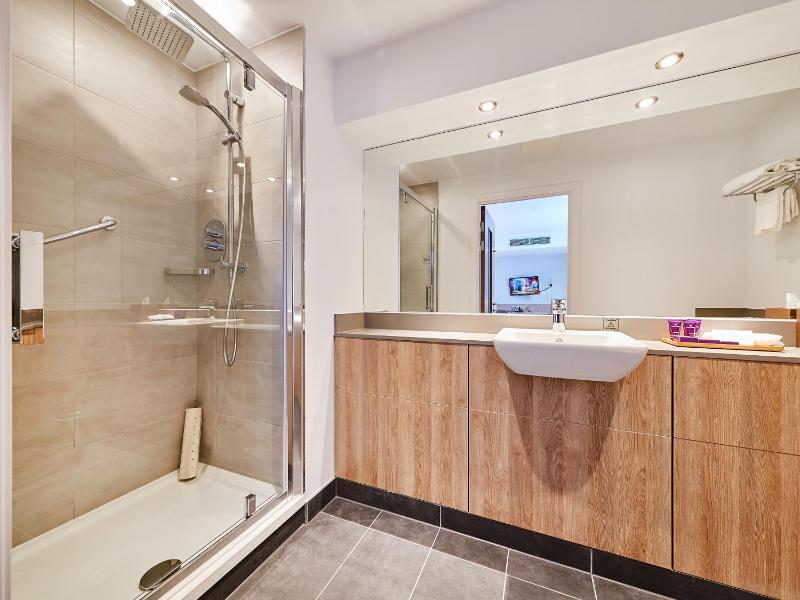 Park Regis Birmingham - image 43