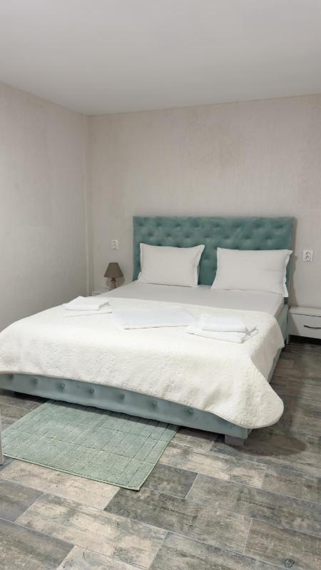 Deluxe Triple Room image 4
