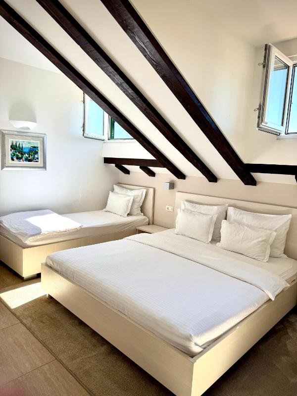 Triple Room image 1