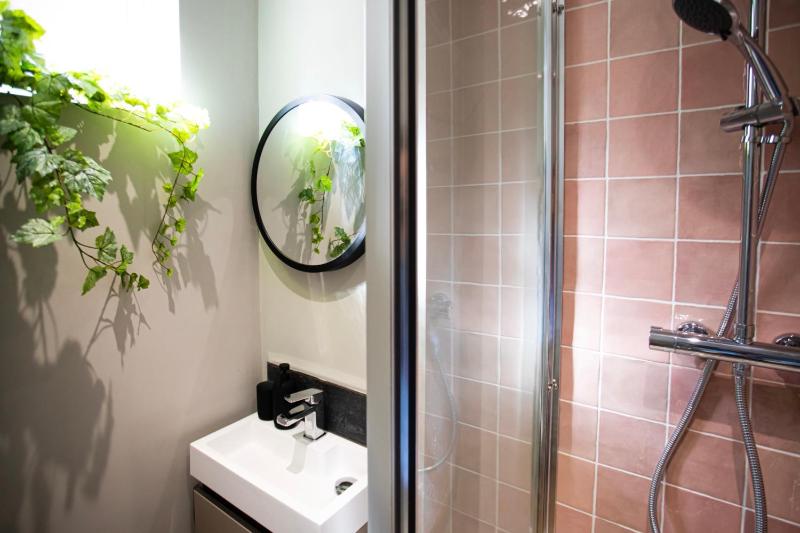 Settle in Southampton - Stylish Self Check-In Rooms & Suites - image 29