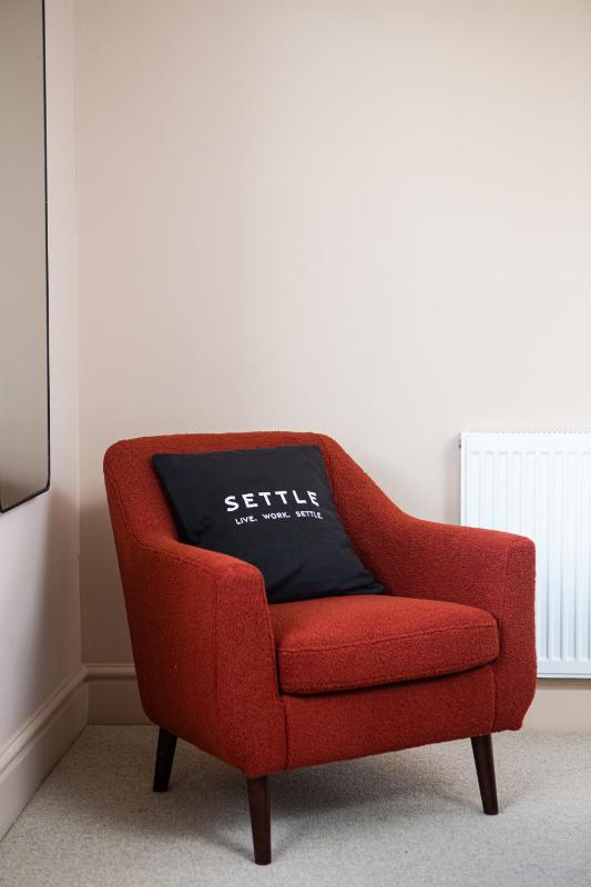 Settle in Southampton - Stylish Self Check-In Rooms & Suites - image 40