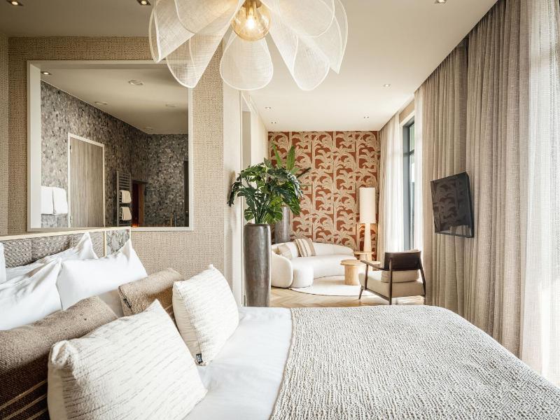 Suite with Sauna image 3