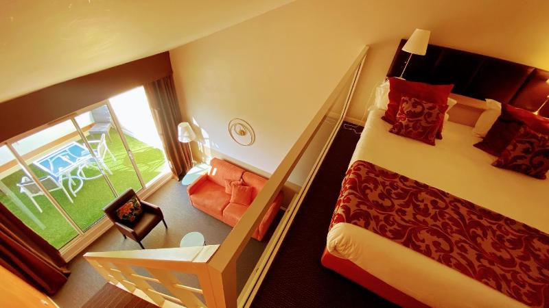 Duplex with Sea View image 3