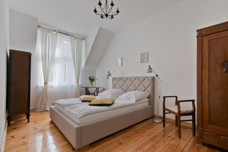 Imperial Apartments - Moderna - image 1