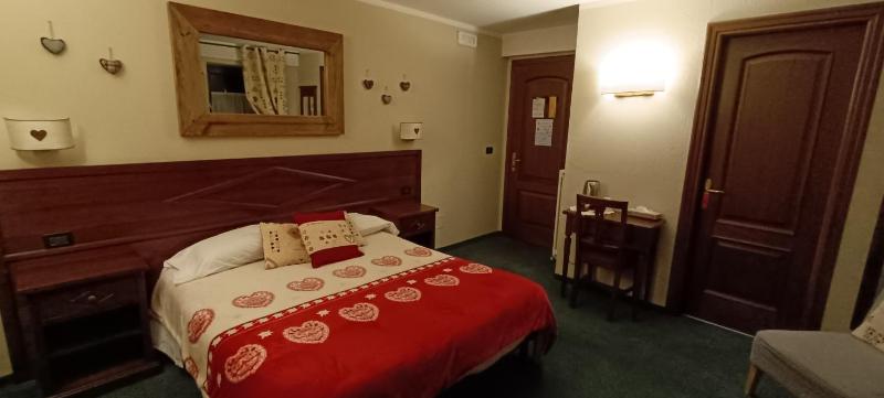 Double Room image 2