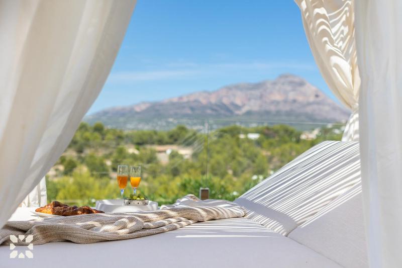 Villa Philia by Abahana Villas - image 12