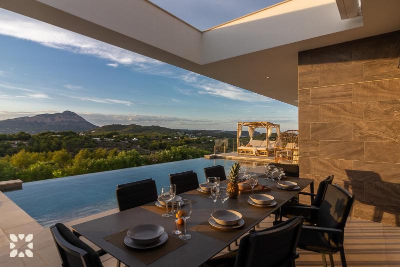 Villa Philia by Abahana Villas - image 45