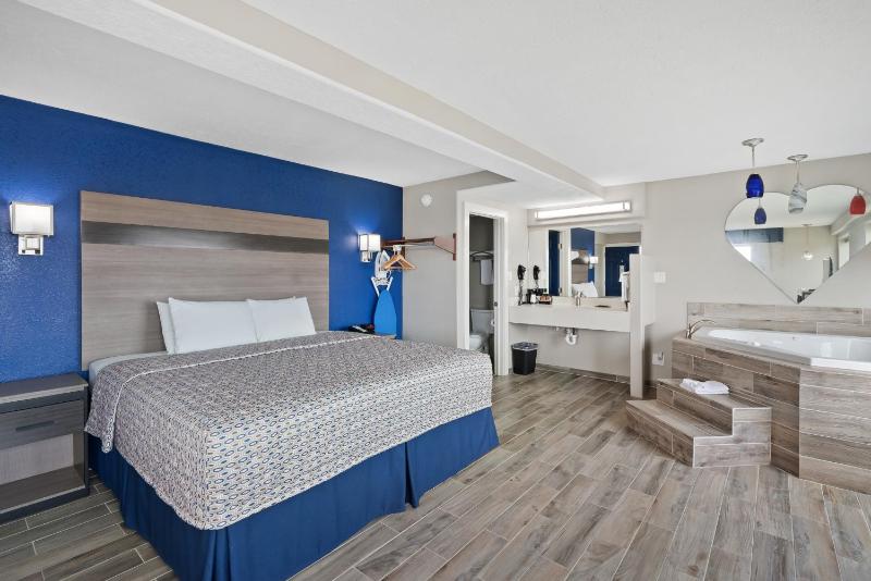 Blue Wave Inn - image 47