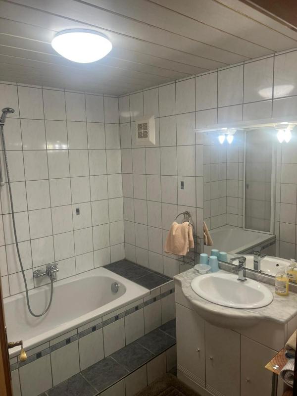 Classic Two-Bedroom Apartment with Balcony image 3