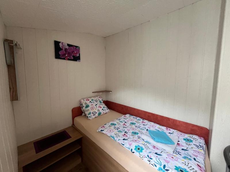 Single Room with Kitchenette image 3