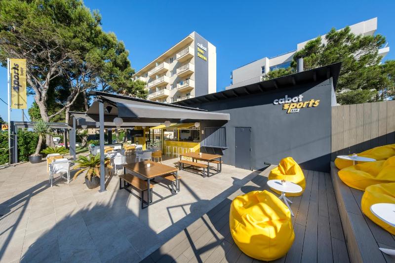 Cabot Tres Torres Apartamentos - image 17