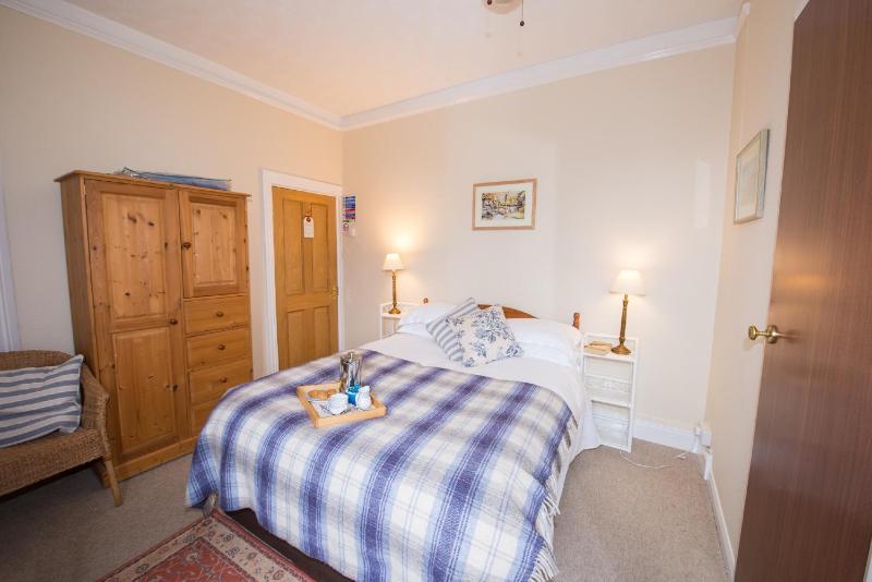 Double Room with Private Bathroom image 2