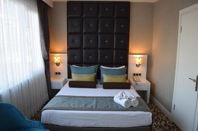 Economy Double Room image 2