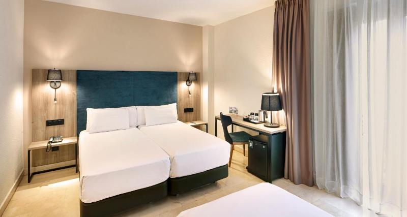 Triple Room image 1