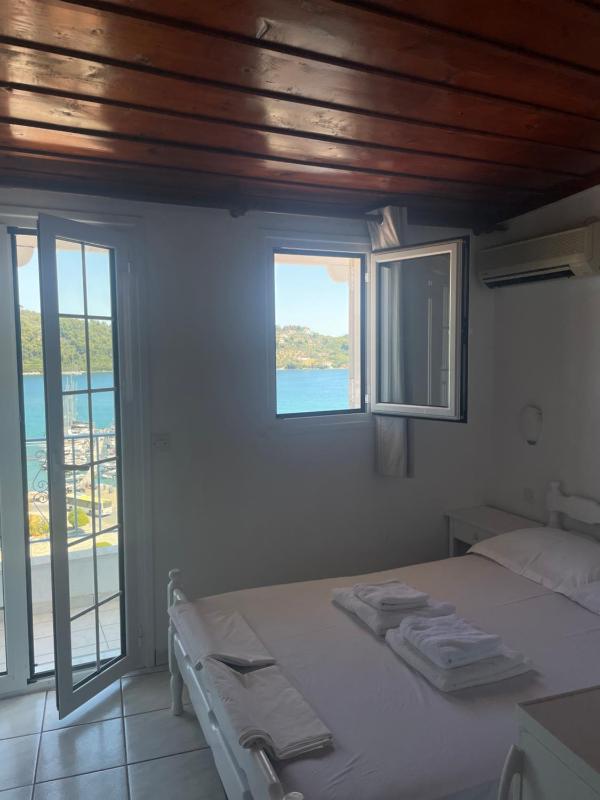 Double Room with Panoramic Sea View - Upper Floor image 4