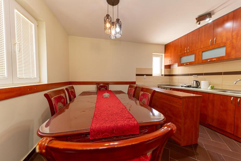 Apartment image 3