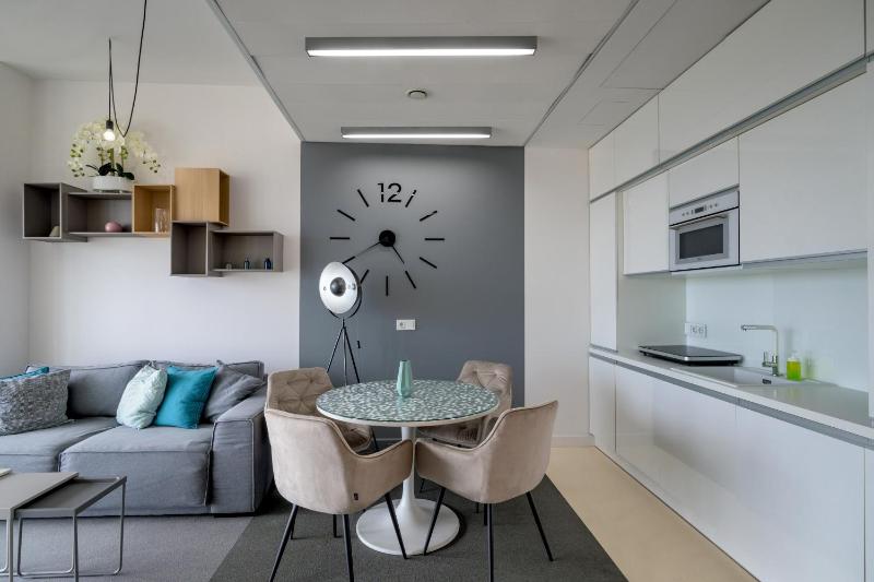 RentPlanet - Apartament Sky Tower - image 15