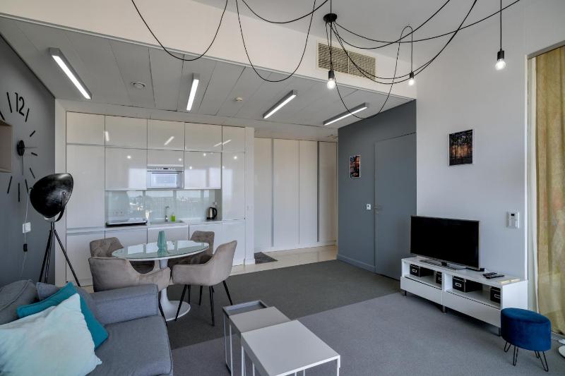 RentPlanet - Apartament Sky Tower - image 21